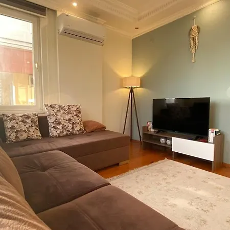 Merkezde Denize 100mt 2+1 Alanya