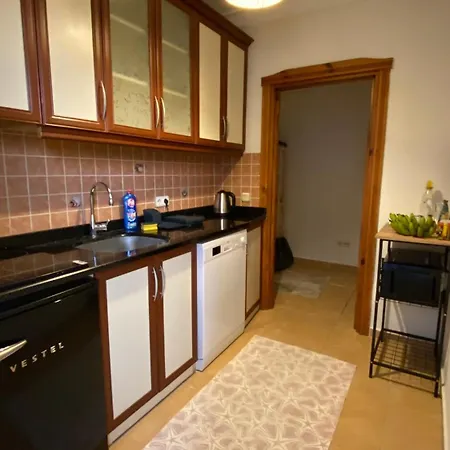 Merkezde Denize 100mt 2+1 Апартаменты Алания
