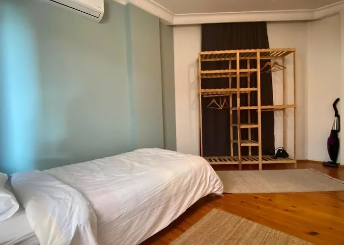 Merkezde Denize 100mt 2+1 Apartamento Alanya